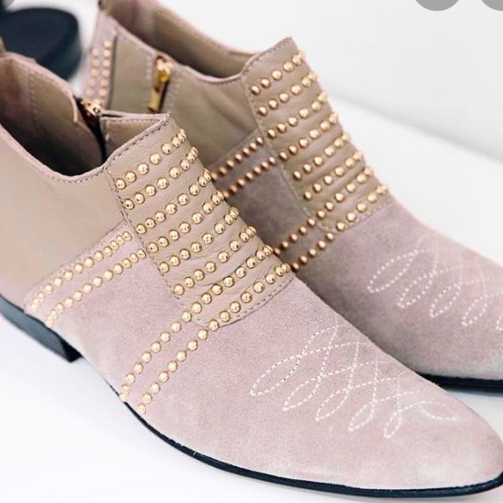 Awesome ankle boots from Anine Bing in the Charlie style.